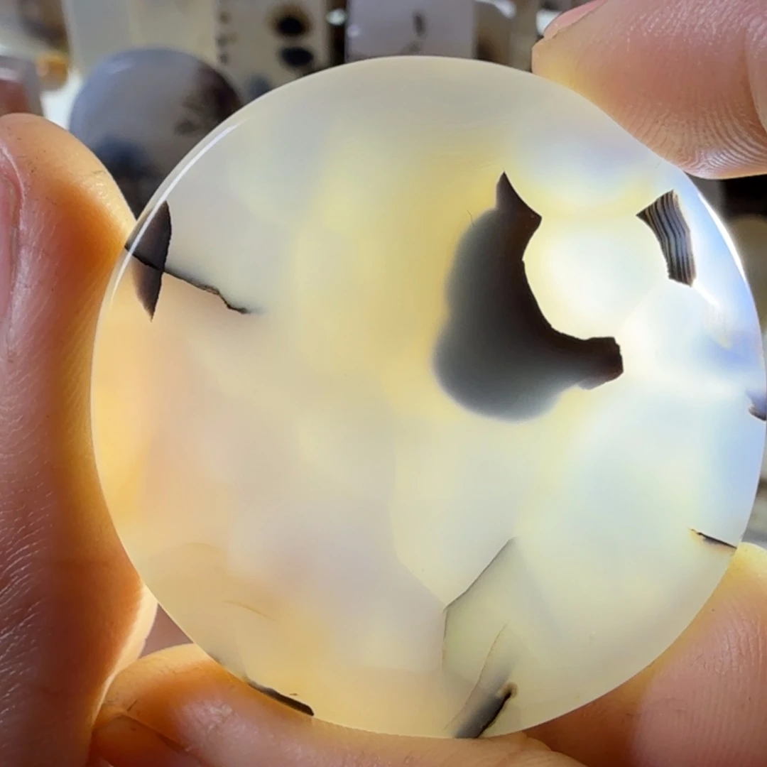 玛瑙/玉髓未镶嵌珠宝半成品