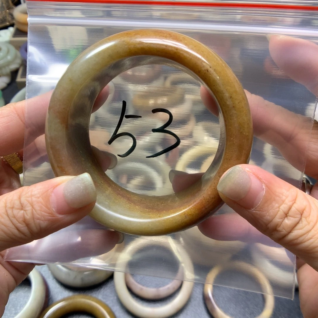 石英质玉手镯未镶嵌伊*