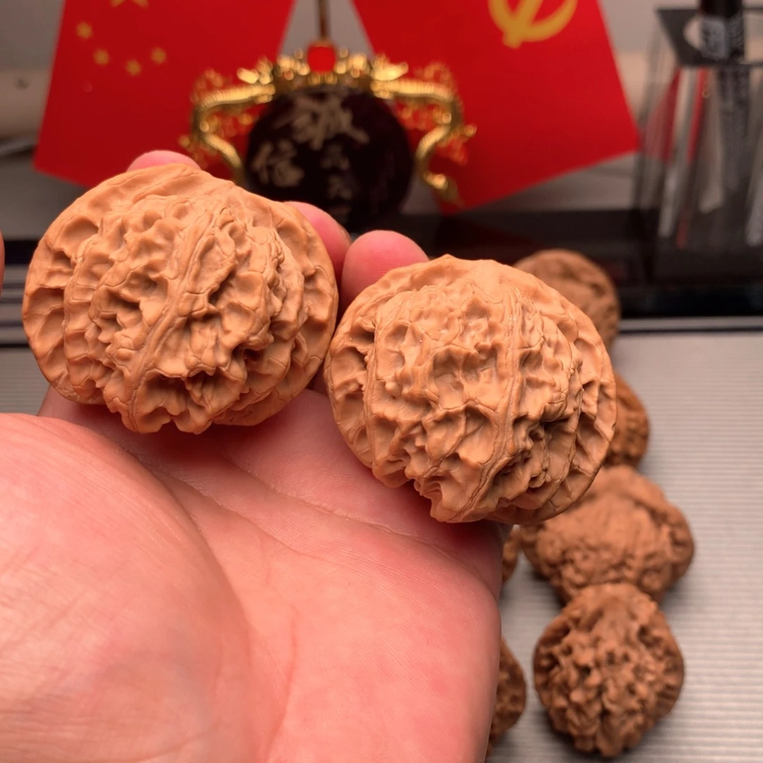 文玩核桃吊坠大***8苹果园