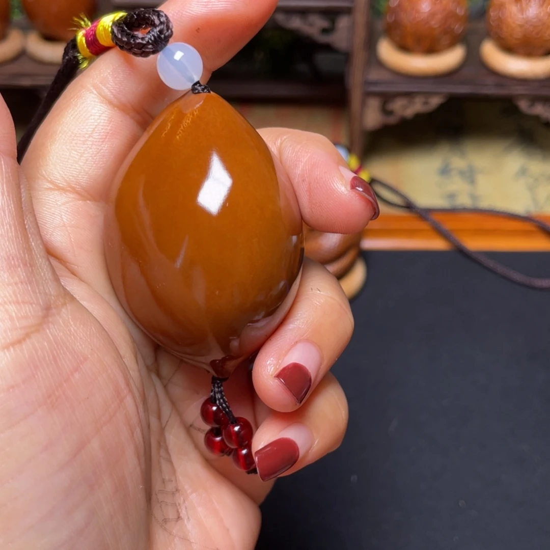 橄榄核吊坠一线天37穿配