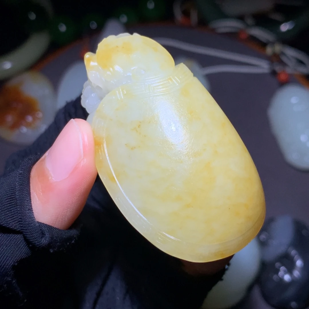 芙***芙和田玉未镶嵌挂件