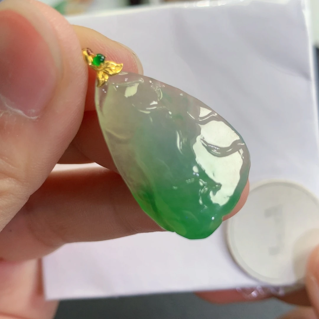 翡翠18K金镶嵌吊坠(不含链)