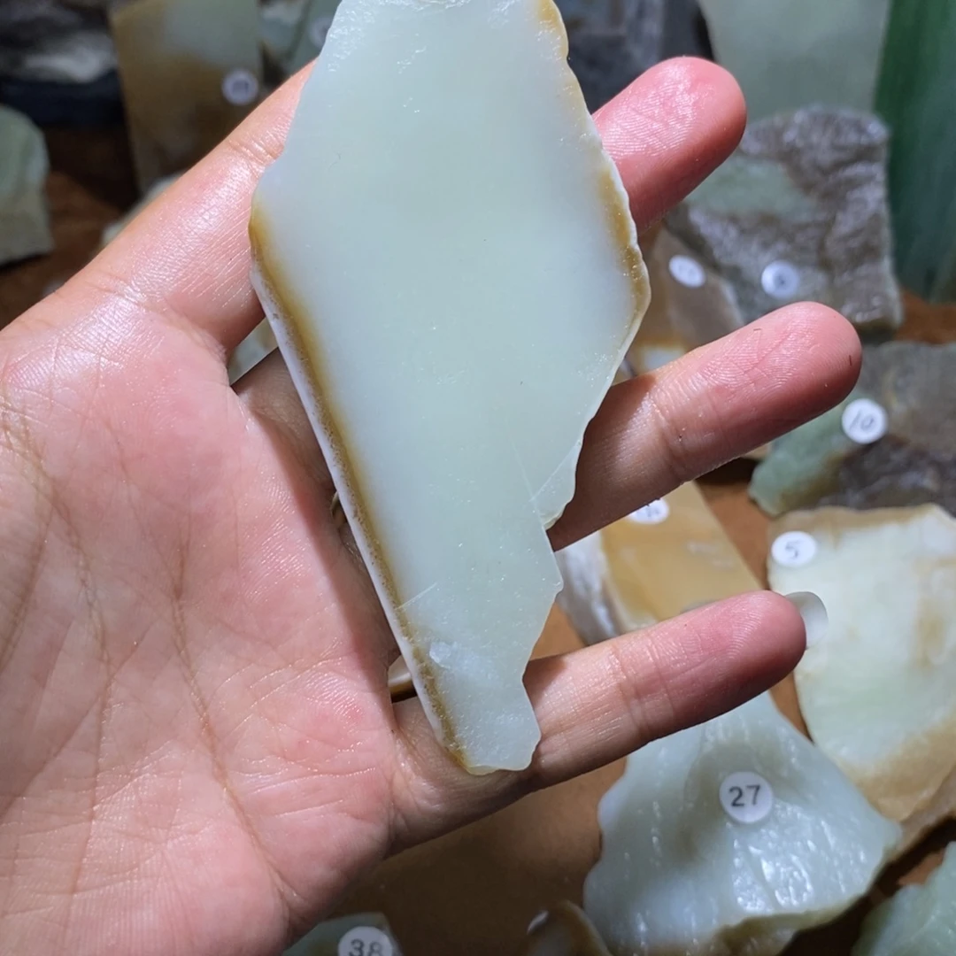 未镶嵌和田玉珠宝半成品L****明