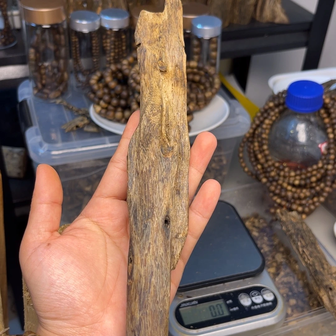 椿***哥沉香碎屑沉香奇楠沉香熏香乌身圆叶虫漏66克