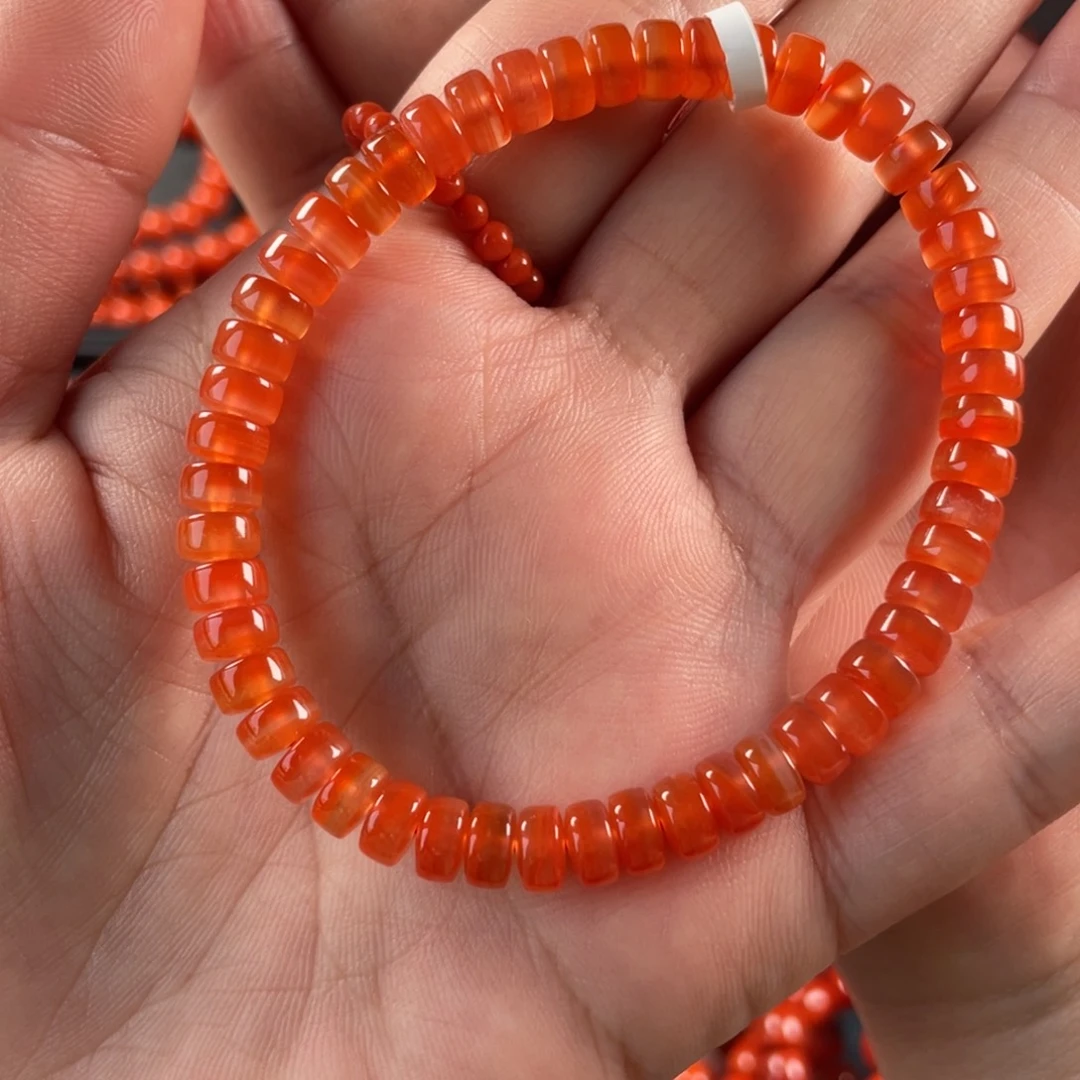 夏***子南红玛瑙未镶嵌手链妞6