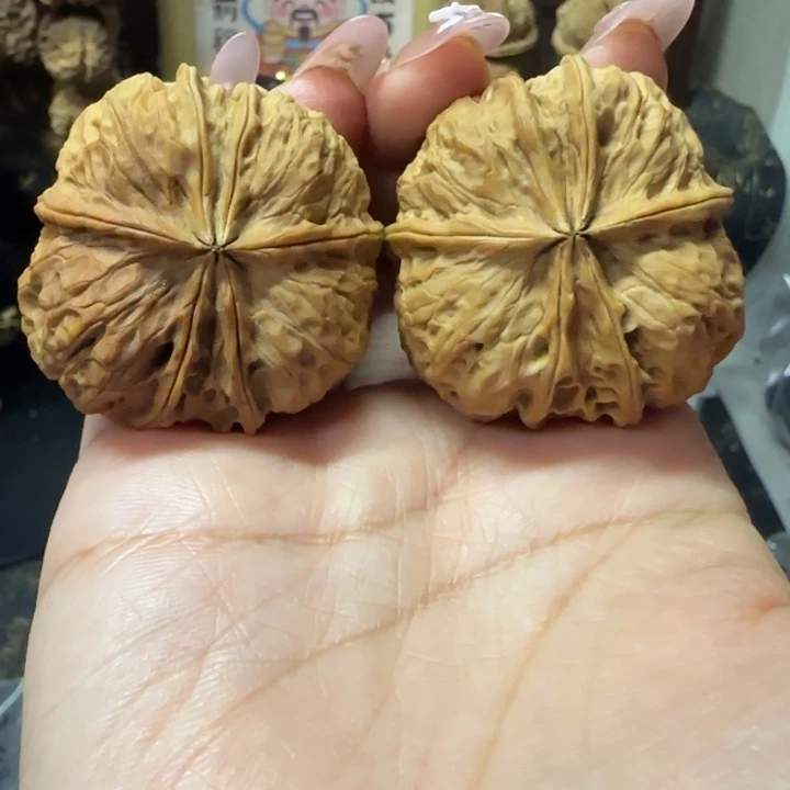 卓***凡吊坠文玩核桃蝴蝶连体