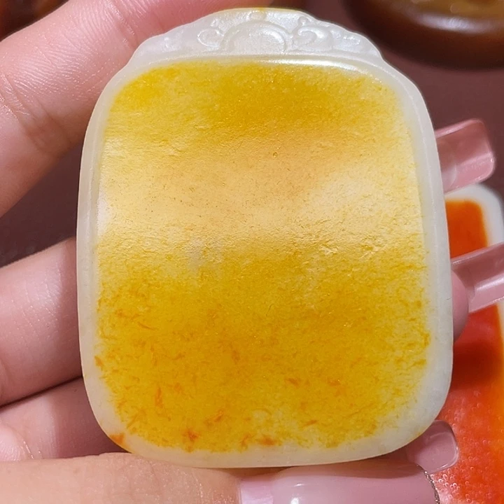 梓***哥和田玉未镶嵌颈饰