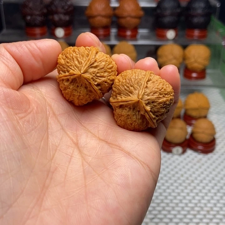把件文玩核桃30密纹三棱