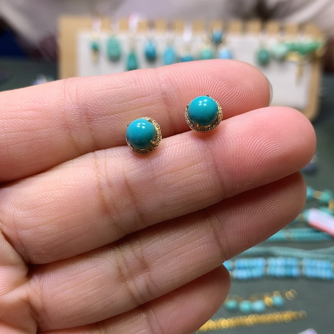 绿松石18K金镶嵌耳钉