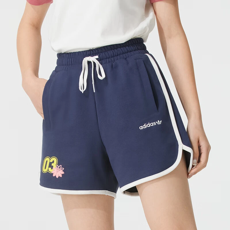 adidas/阿迪达斯三叶草女子休闲运动针织短裤JX6572