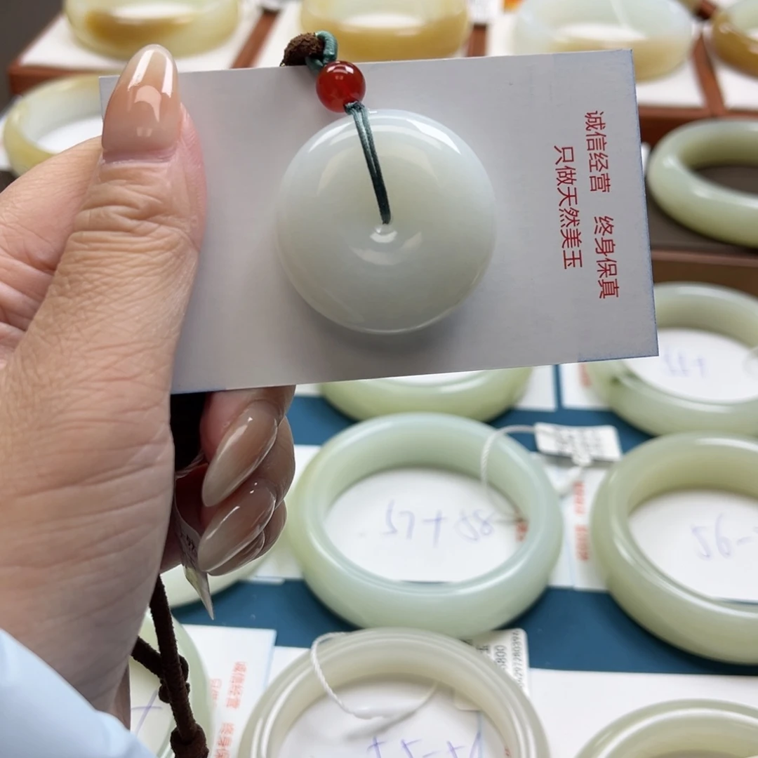 颈饰未镶嵌和田玉总**好