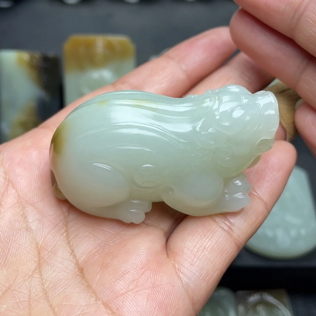 【闪购商品】和田玉颈饰未镶嵌彤*