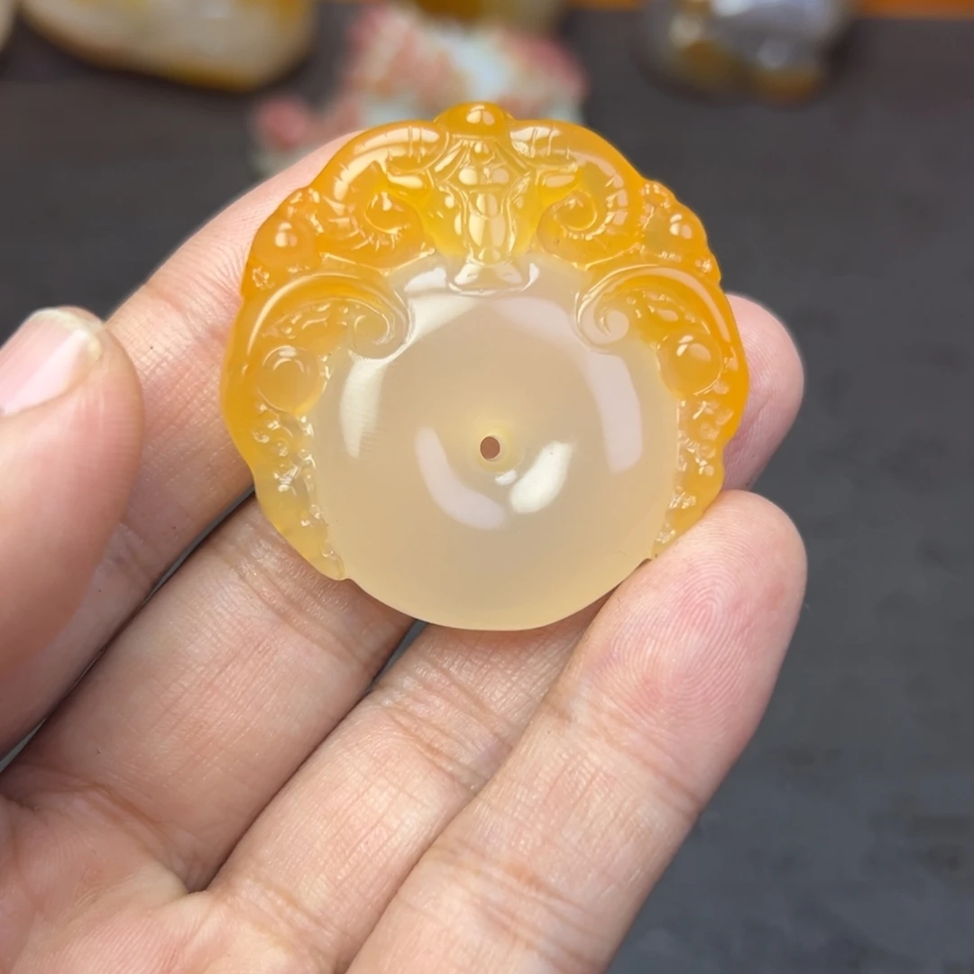 史***名玛瑙/玉髓未镶嵌时尚潮流手把件吊坠