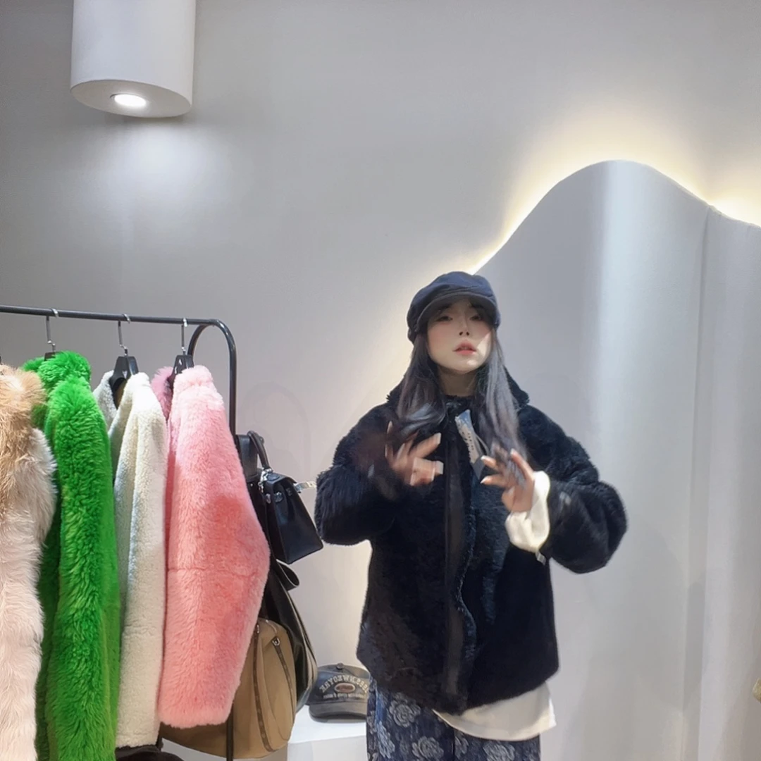 真皮皮毛一体外套213-1912。135斤内