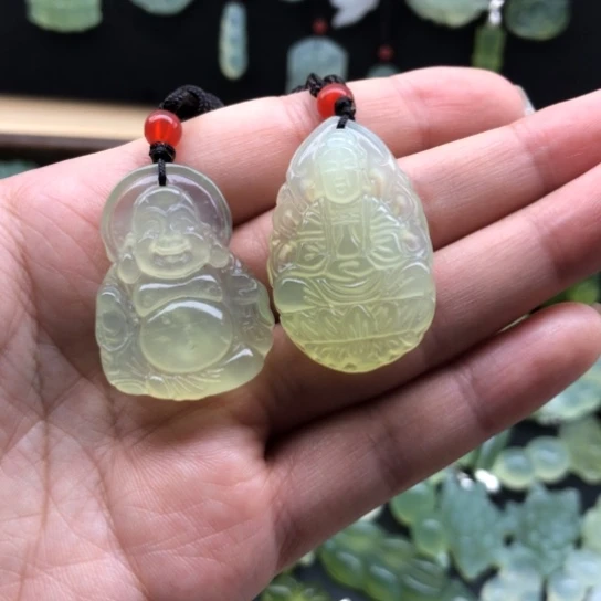 蛇纹石玉未镶嵌颈饰