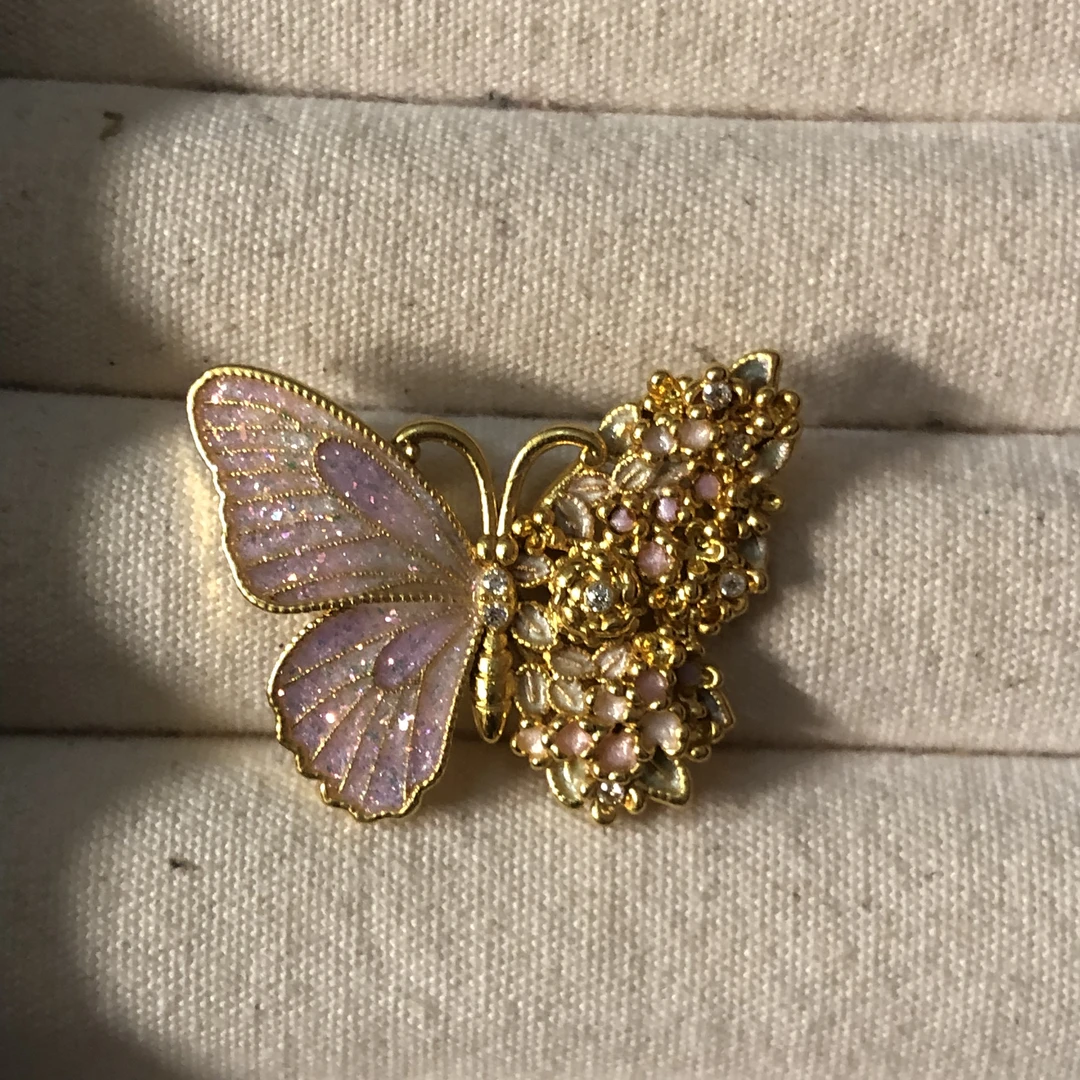 恒瑞 足金999珐琅彩5d微硬金853 大蝴蝶半边蝴蝶半边蝴蝶1.59g