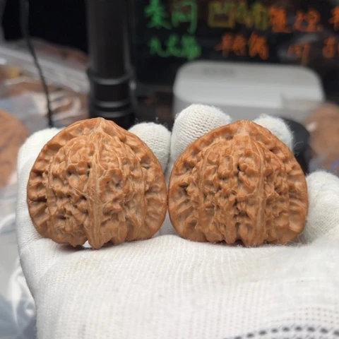 把件文玩核桃三角白
