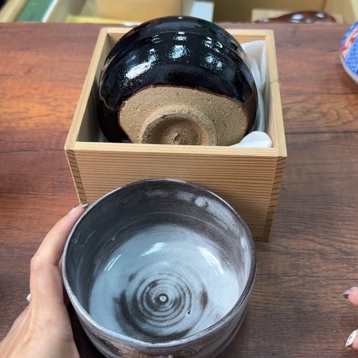 一个陶瓷物件哈哈哈哈