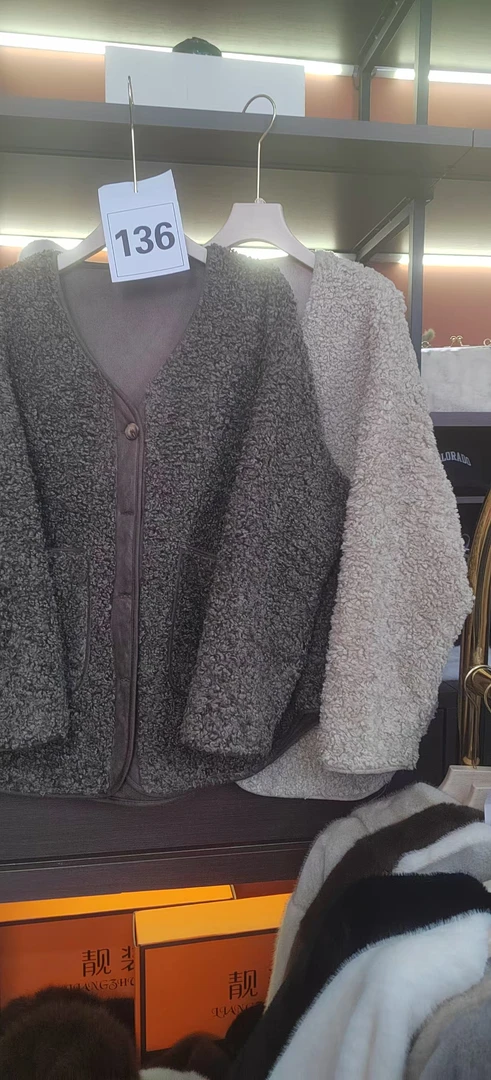 136短外套短款直下摆纽扣网红时尚大衣上衣秋冬女装气质简约轻奢