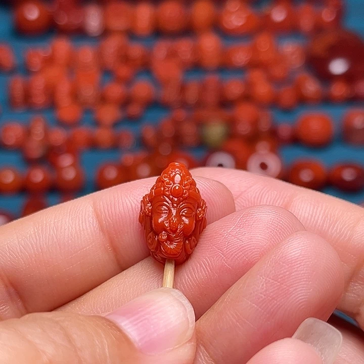 南红玛瑙未镶嵌配饰象神三通11mm