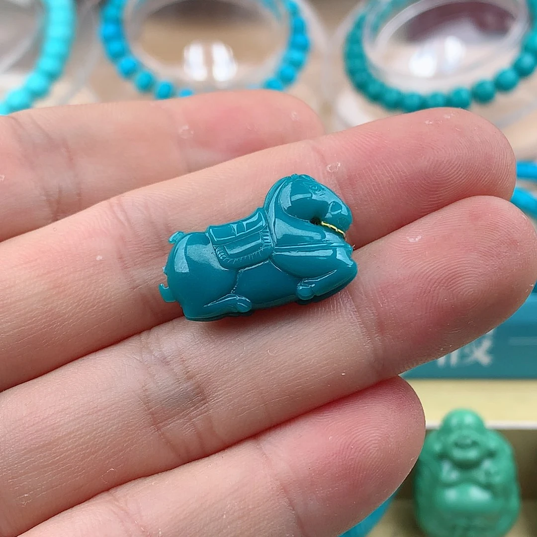 绿松石颈饰未镶嵌