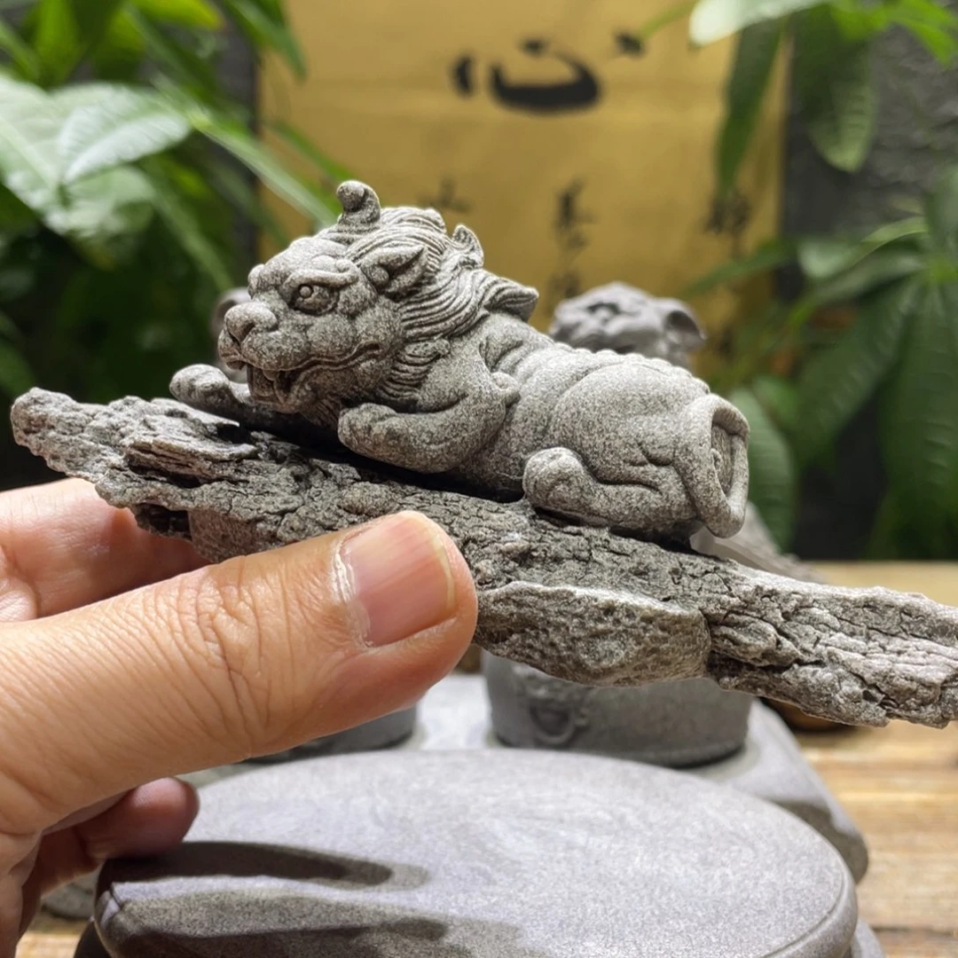 石材树根貔貅一个