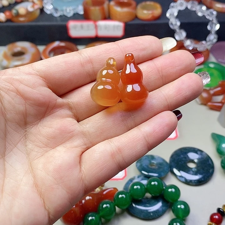 玛瑙/玉髓吊坠未镶嵌常*树
