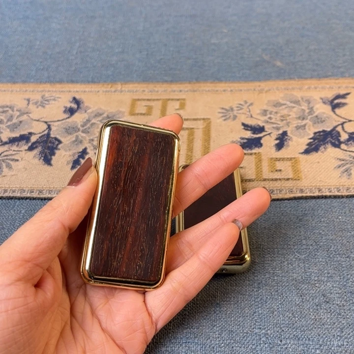 贡木用****0印度小叶紫檀打火机