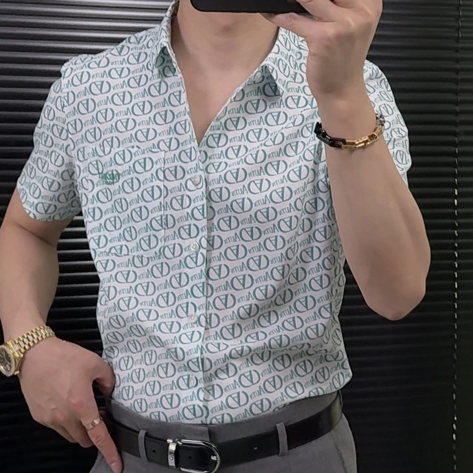 男士新款短袖衬衫潮流时尚百搭微弹修身舒适休闲夏季衬衣轻奢薄款