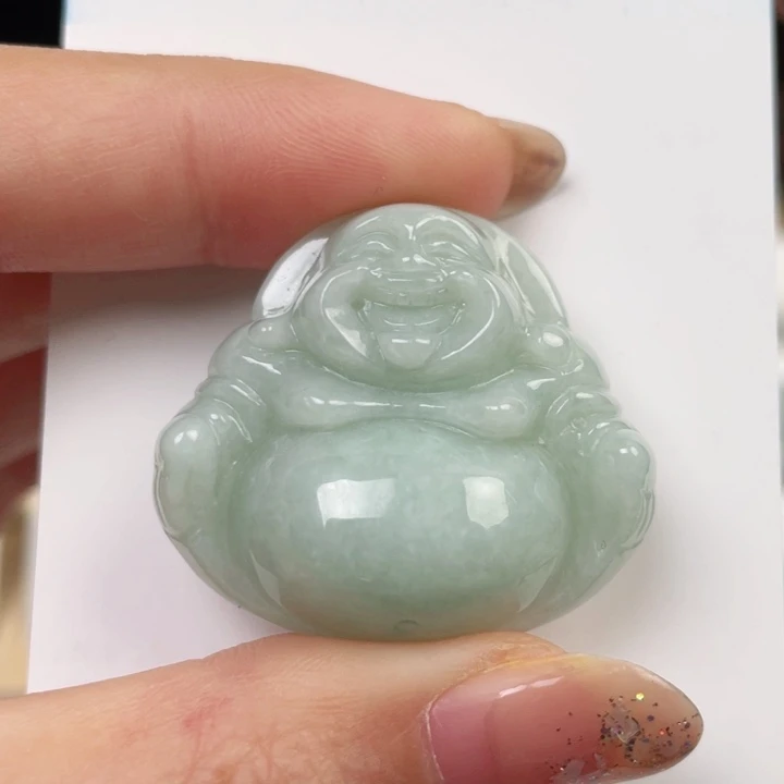 翡翠颈饰未镶嵌佛公