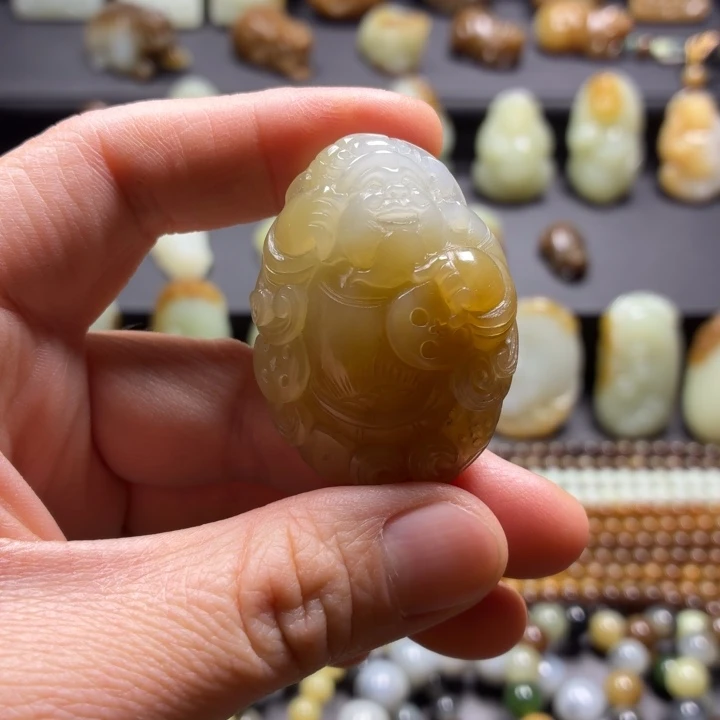 和田玉（糖玉）未镶嵌颈饰