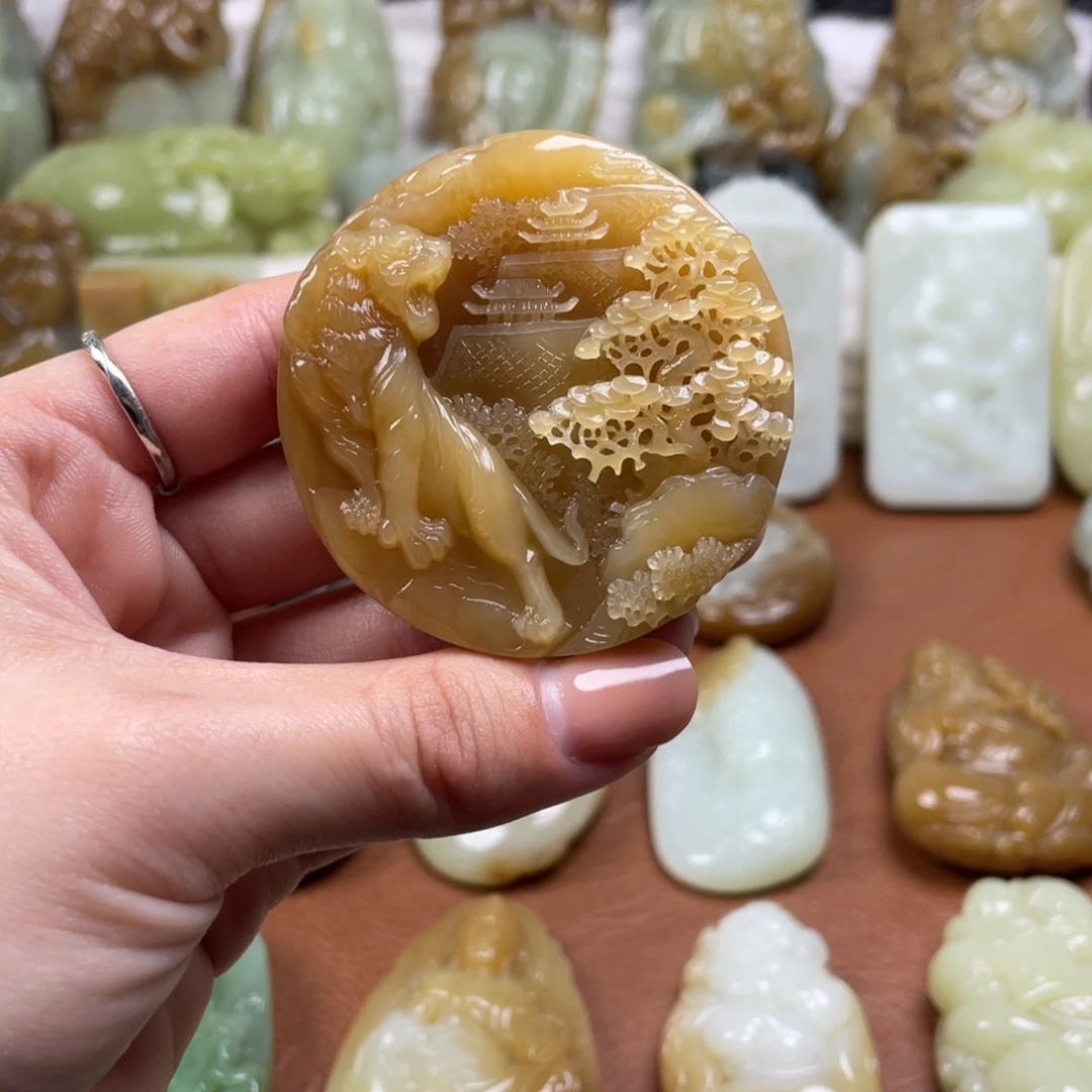 和田玉未镶嵌颈饰