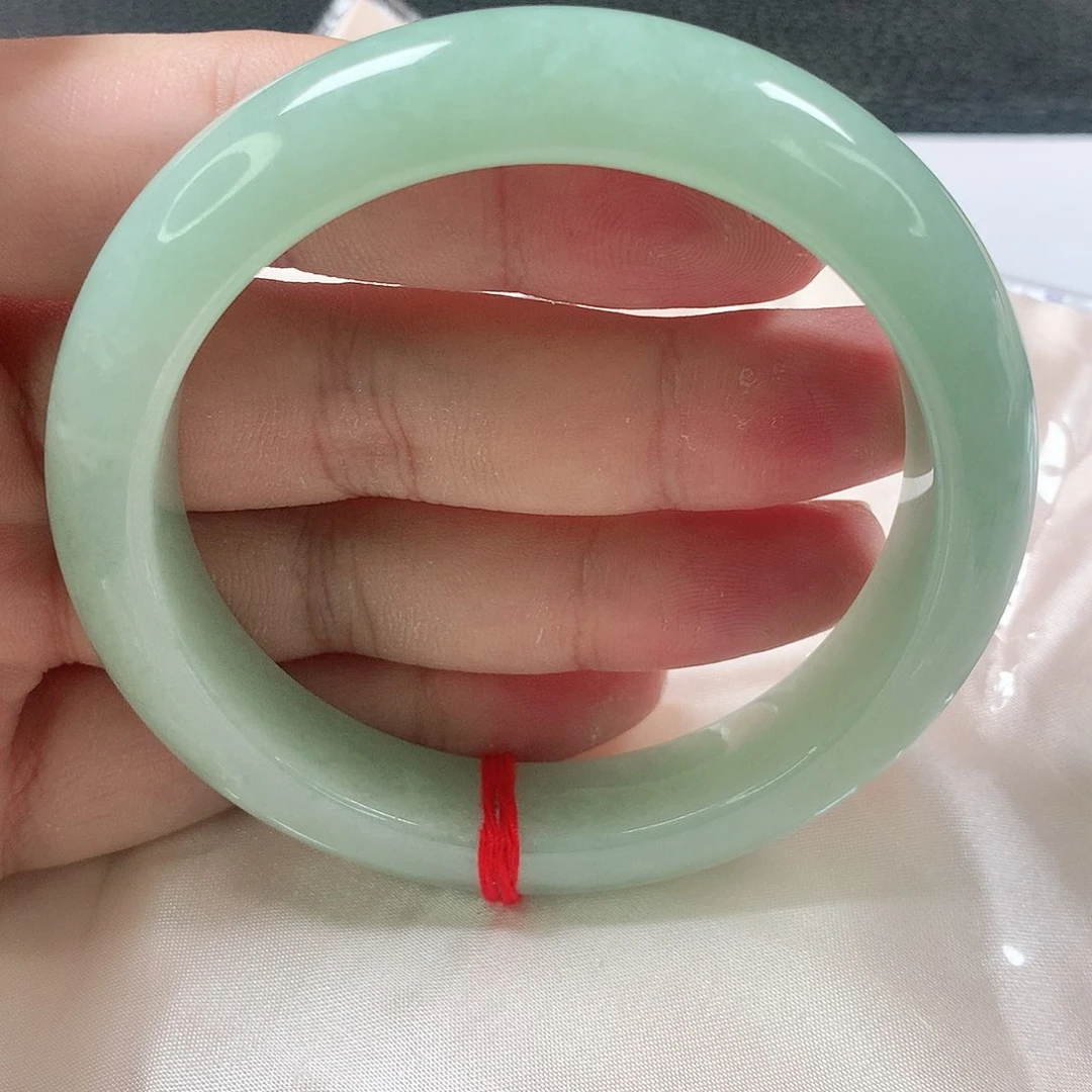未镶嵌手镯翡翠61-62圈。364号