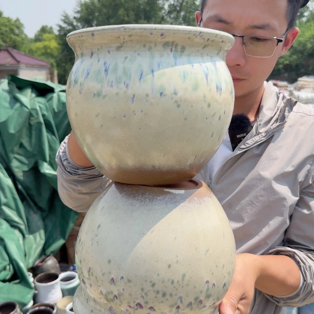 紫砂花盆口20高18（两个胖子彩色