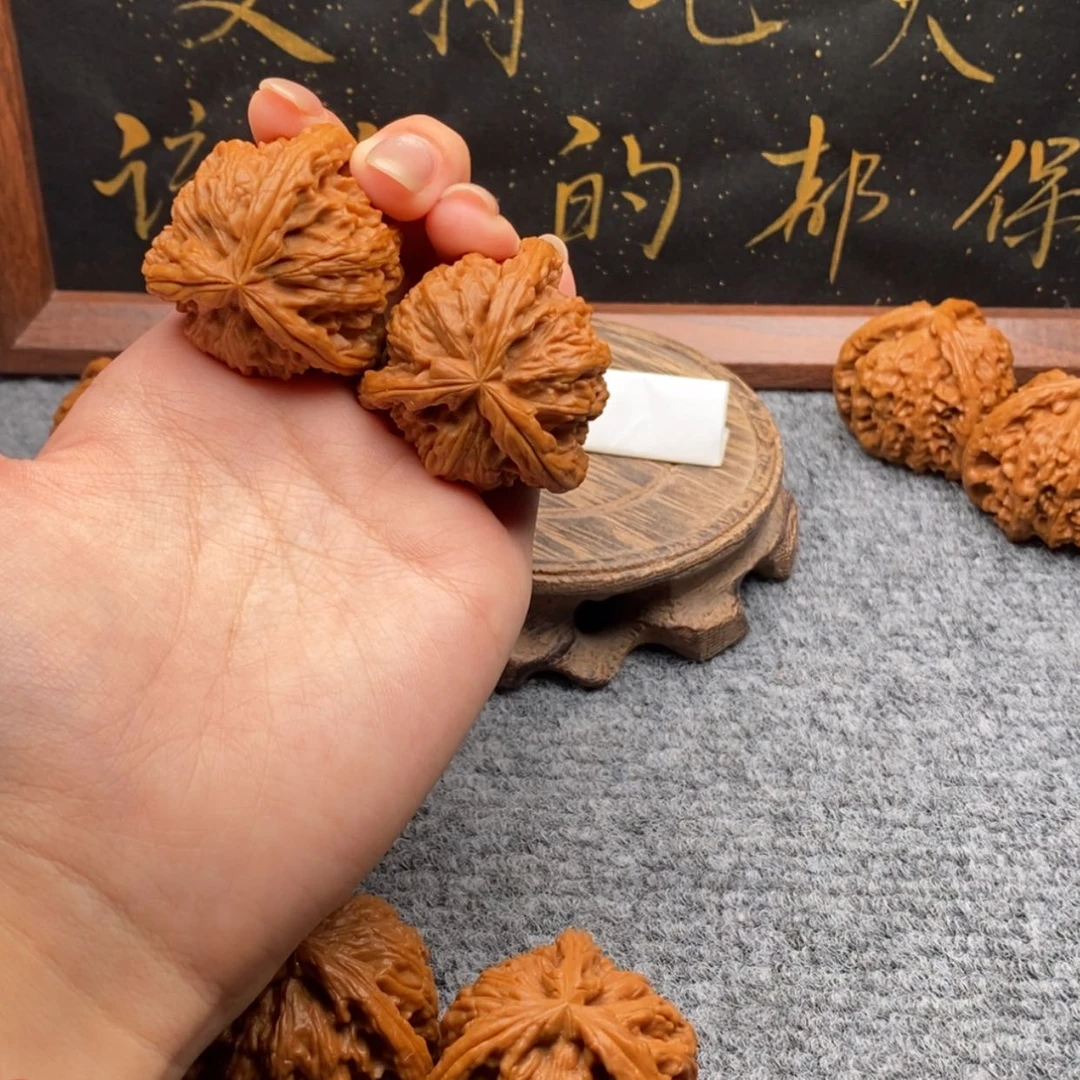 【闪购商品】吊坠文玩核桃闷****?