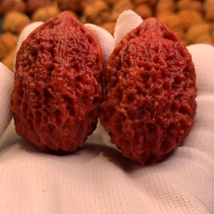 泰***熊文玩核桃吊坠5………..