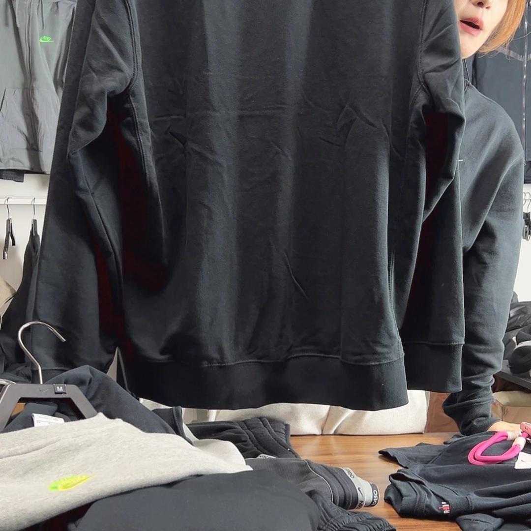 昊***迅2667卫衣M码不退换