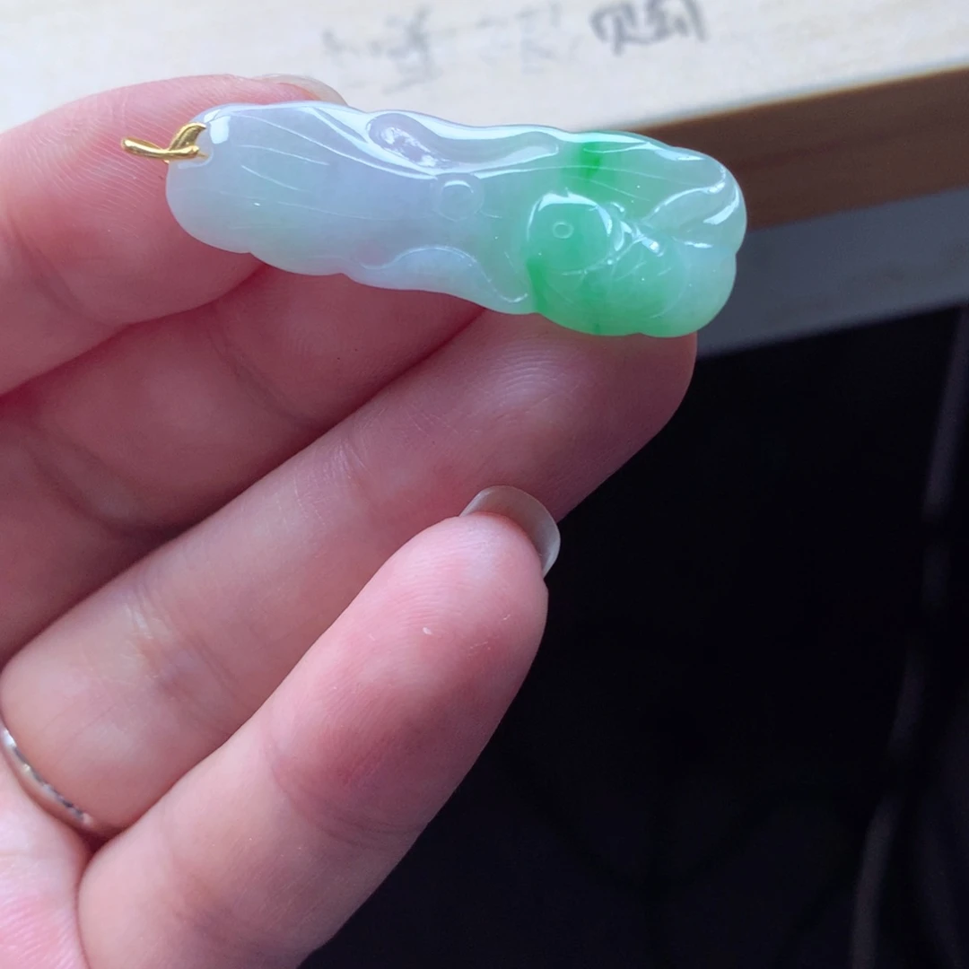 翡翠颈饰18K金镶嵌吊坠