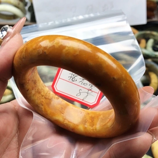 蛇纹石玉手镯未镶嵌梅*曼