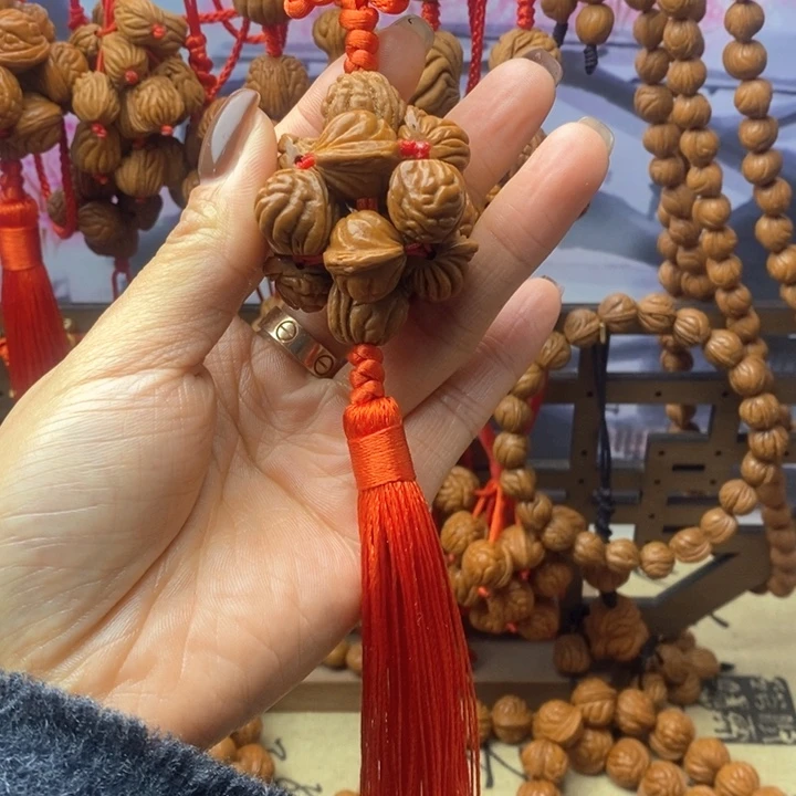 桃核吊坠龙纹桃枭