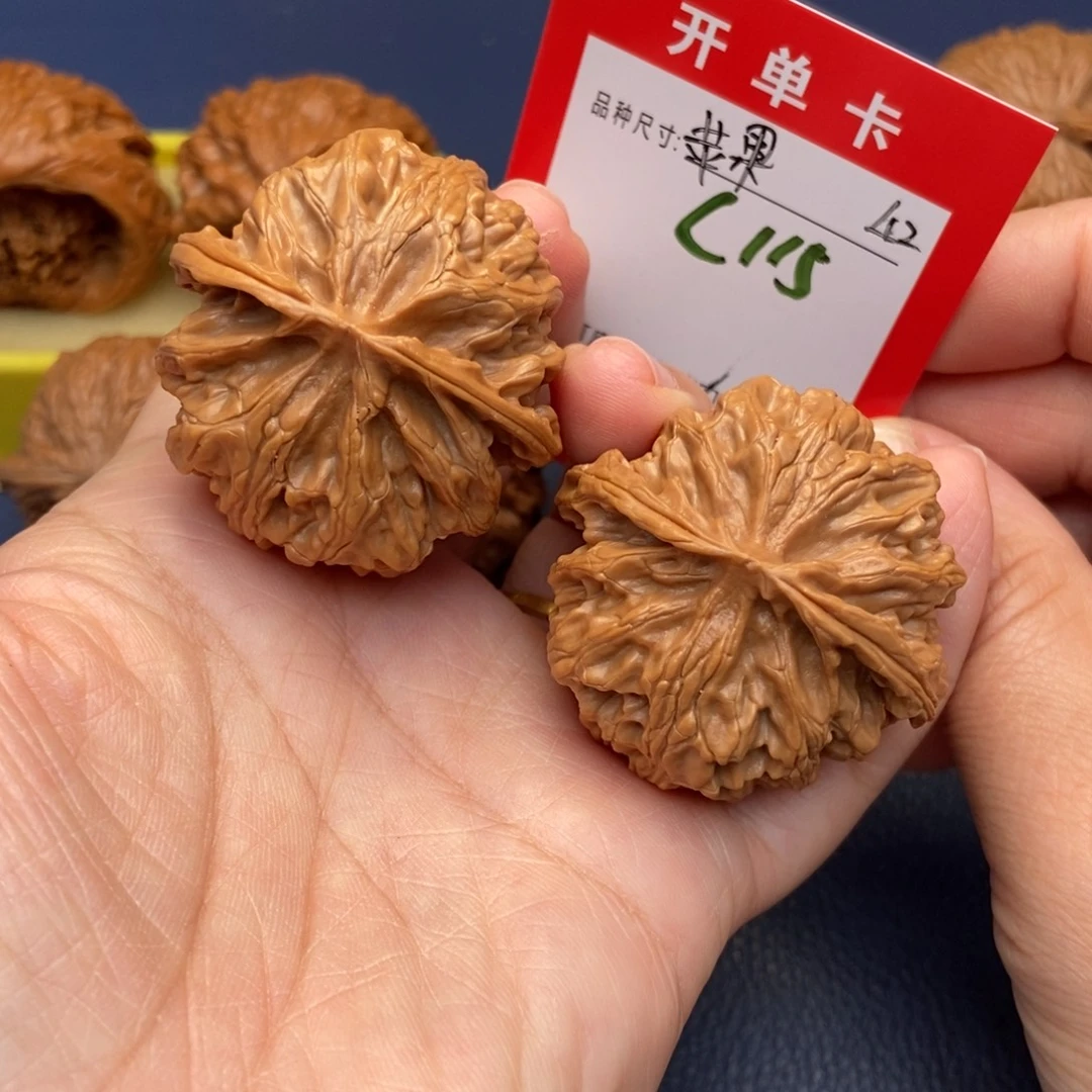 文玩核桃吊坠文玩核桃