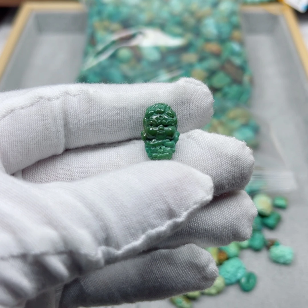 绿松石未镶嵌挂件