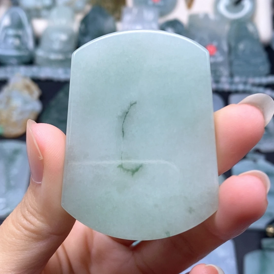 翡翠未镶嵌颈饰无事牌