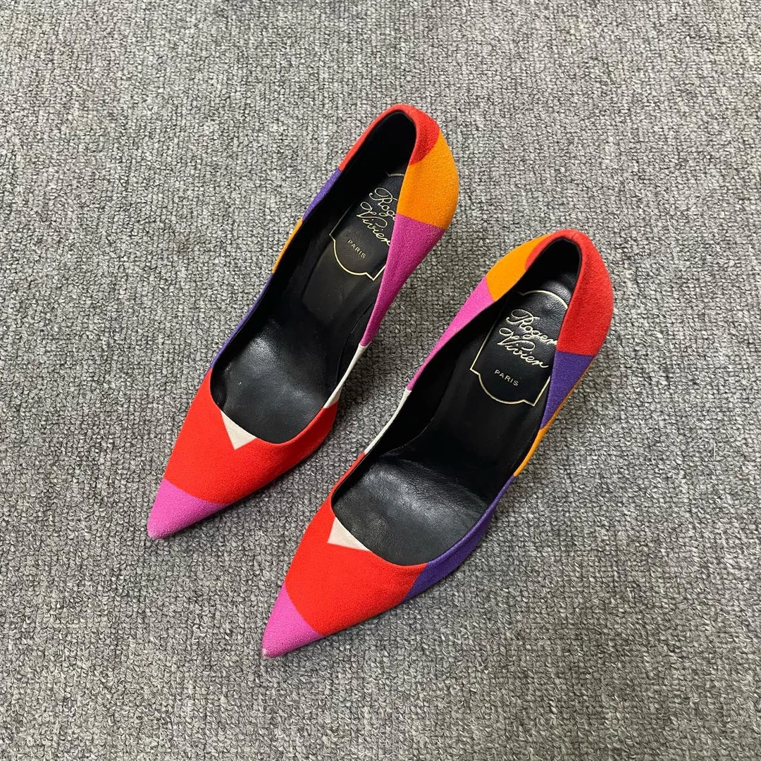 95新 Roger Vivier/罗杰·维威耶 尖头细跟高跟鞋 35.5码/7350