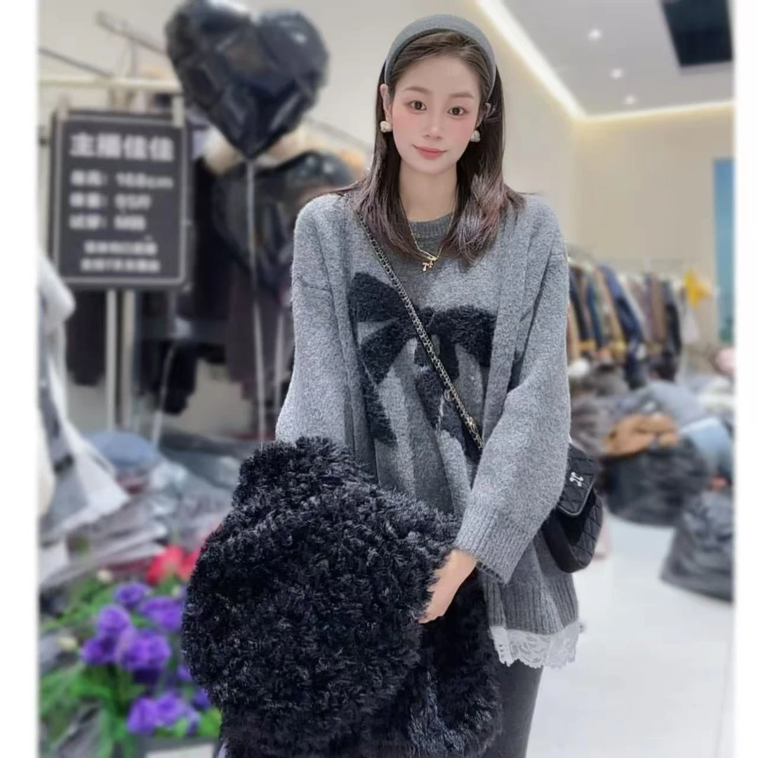 【三懿服饰】冬季新款宽松显瘦蝴蝶结拼接蕾丝花边圆领厚毛衣-2897