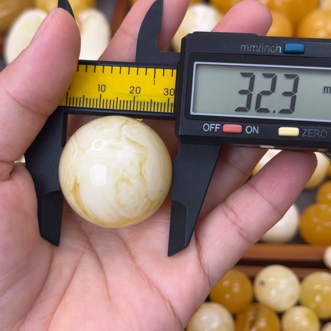 未镶嵌琥珀裸石珠