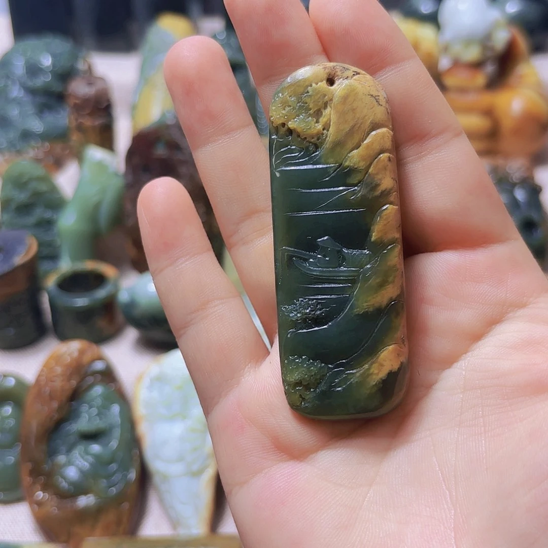岫岩河磨玉（透闪石质玉）未镶嵌挂件
