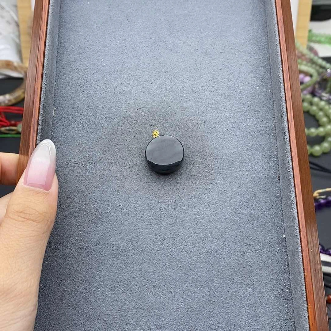 和田玉吊坠(不含链)18K金镶嵌