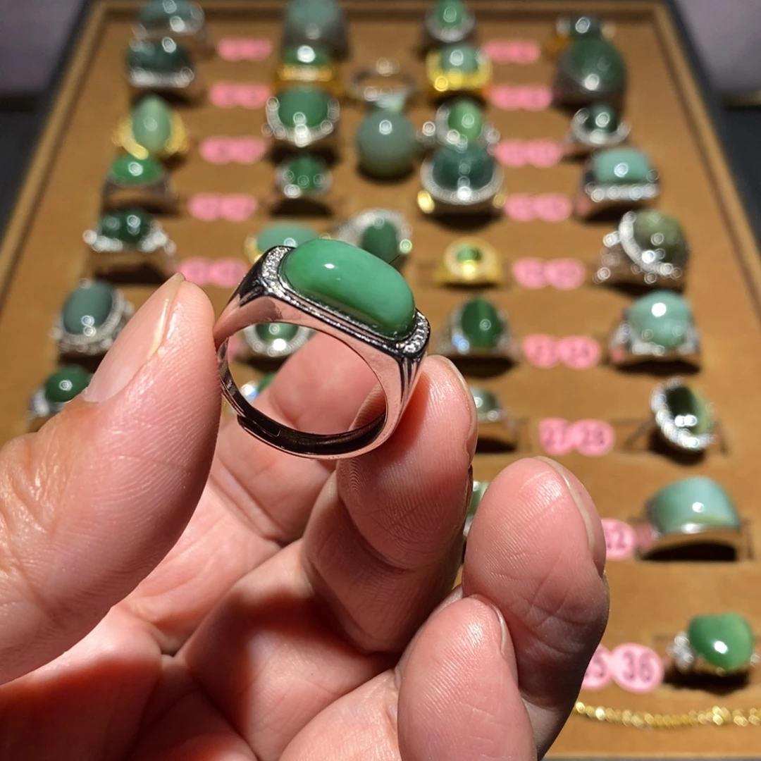 和田玉未镶嵌戒指