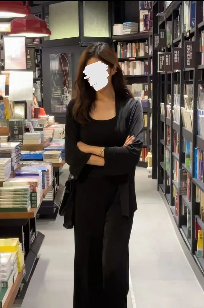 公主 温柔气质法式复古早秋穿搭女长袖开衫背心吊带裤子套装90132